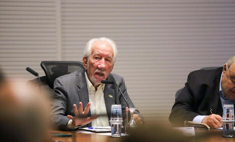 Paraná apresenta potenciais agroindustriais à gigante da irrigação da Arábia Saudita