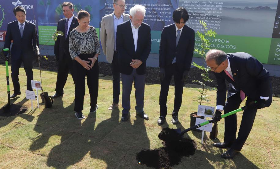 Multinacional japonesa de diagnóstico anuncia nova planta em São José dos Pinhais