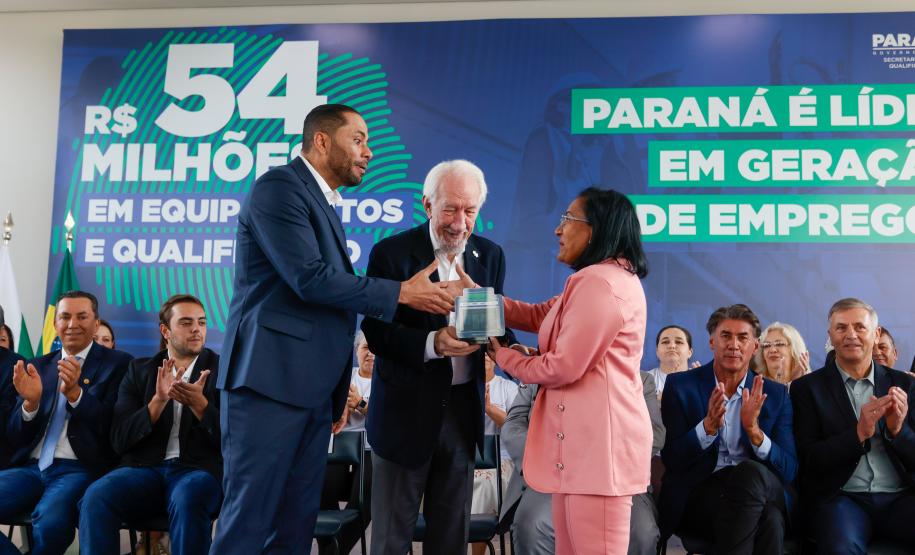 Agências do Trabalhador serão modernizadas com investimento de R$ 54 milhões do Estado