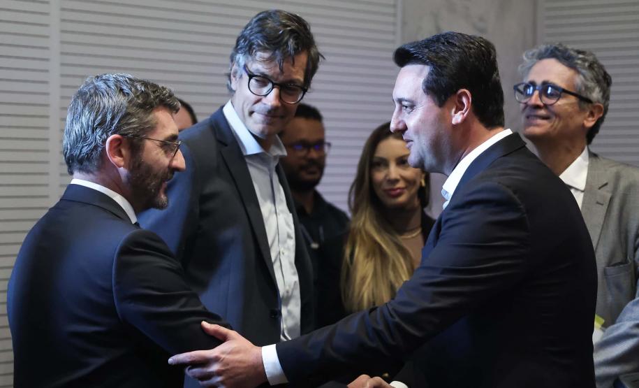 Governador recebe comitiva da União Europeia para fortalecer laços com o Paraná