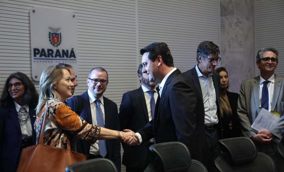 Governador recebe comitiva da União Europeia para fortalecer laços com o Paraná