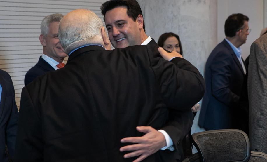 Governador recebe comitiva da União Europeia para fortalecer laços com o Paraná