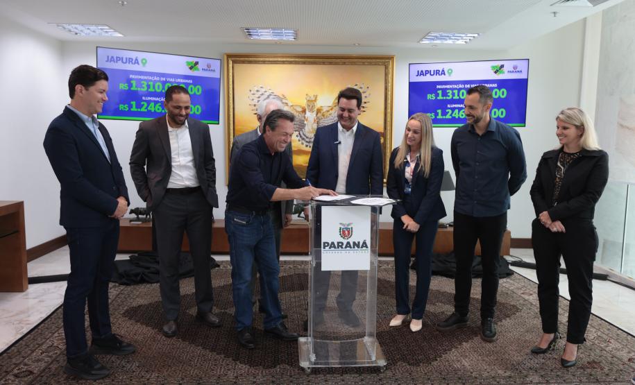 Governo libera mais R$ 36,5 milhões para o Asfalto Novo, Vida Nova em 9 municípios