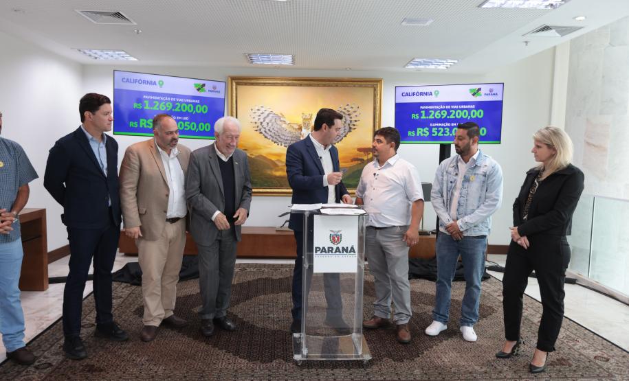 Governo libera mais R$ 36,5 milhões para o Asfalto Novo, Vida Nova em 9 municípios