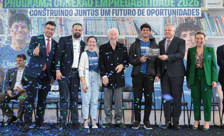 Da escola ao estágio: jovens ganham autonomia com programa de empregabilidade