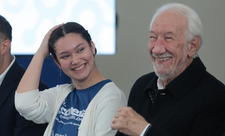 Da escola ao estágio: jovens ganham autonomia com programa de empregabilidade