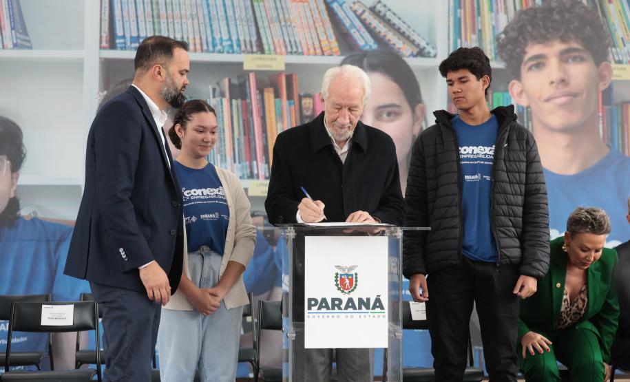 Da escola ao estágio: jovens ganham autonomia com programa de empregabilidade