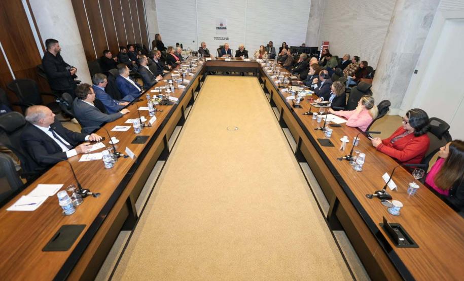 Parceria com Sebrae/PR vai difundir selo de combate à violência contra mulheres