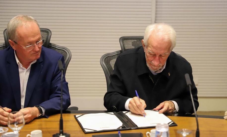 Parceria com Sebrae/PR vai difundir selo de combate à violência contra mulheres