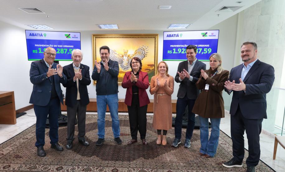 Estado anuncia R$ 49,3 milhões para mais 10 municípios dentro do Asfalto Novo, Vida Nova