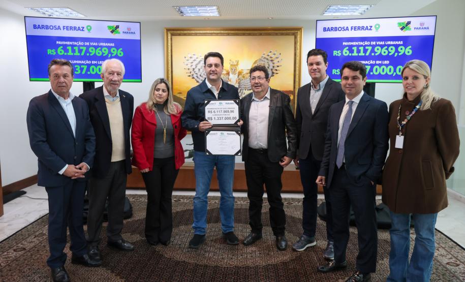 Estado anuncia R$ 49,3 milhões para mais 10 municípios dentro do Asfalto Novo, Vida Nova