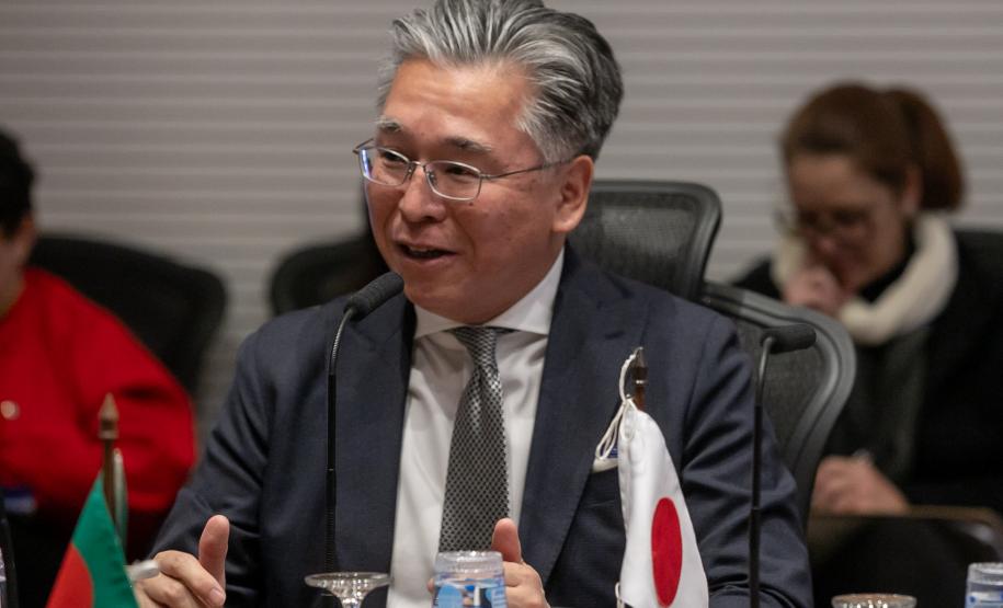 Em reunião com Corpo Consular, Piana destaca força das parcerias internacionais