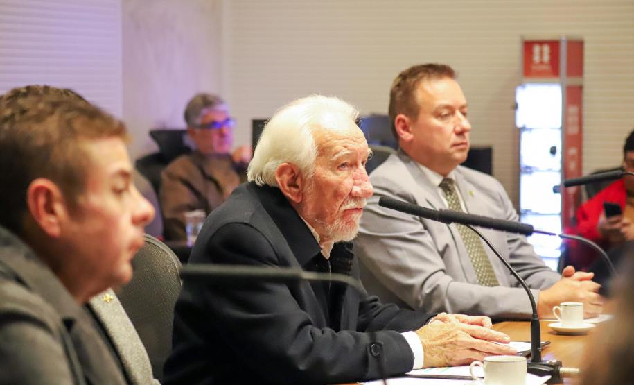 Em reunião com Corpo Consular, Piana destaca força das parcerias internacionais