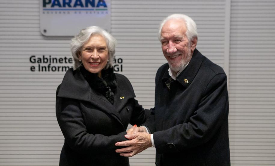 Em reunião com Corpo Consular, Piana destaca força das parcerias internacionais