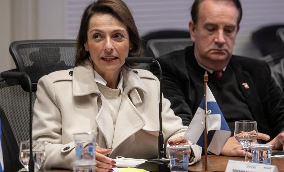 Em reunião com Corpo Consular, Piana destaca força das parcerias internacionais