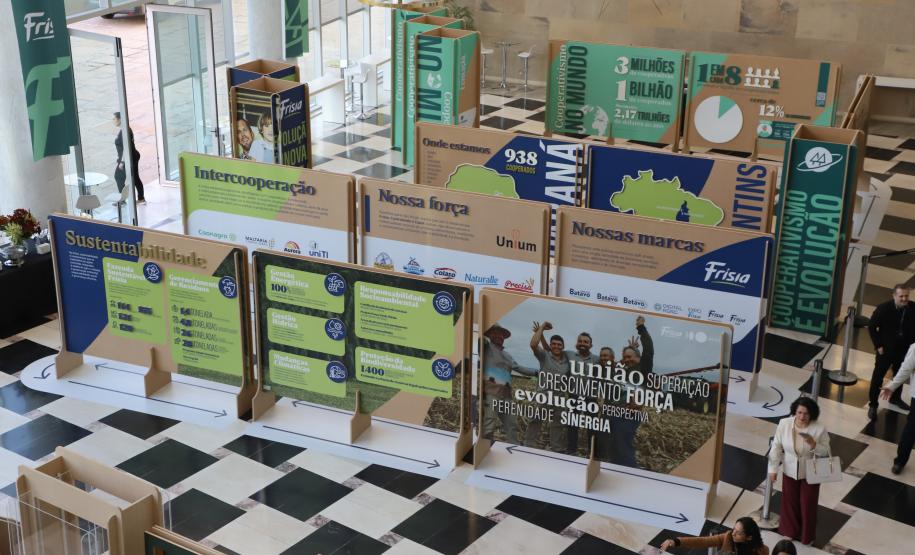 Modelo reconhecido pela ONU, cooperativismo do Paraná é celebrado no Palácio Iguaçu