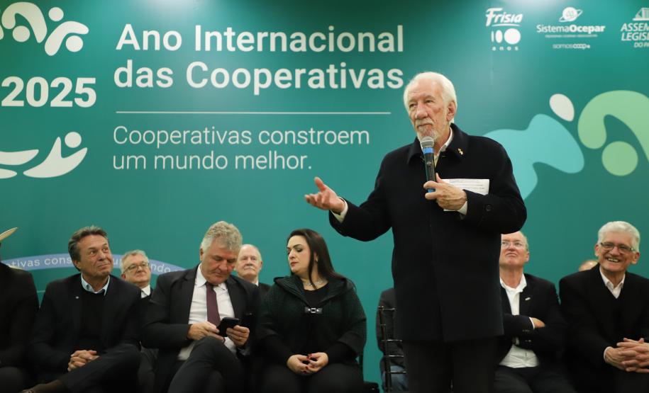 Modelo reconhecido pela ONU, cooperativismo do Paraná é celebrado no Palácio Iguaçu