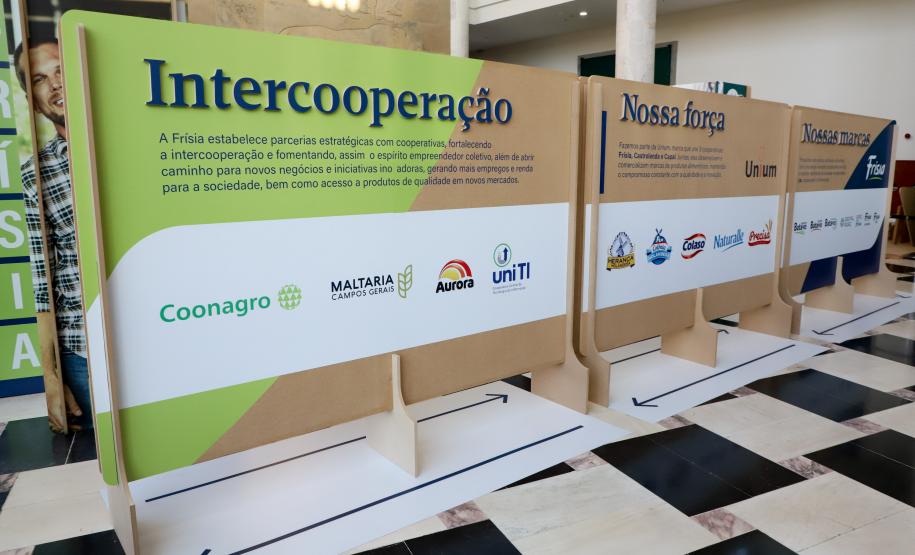Modelo reconhecido pela ONU, cooperativismo do Paraná é celebrado no Palácio Iguaçu