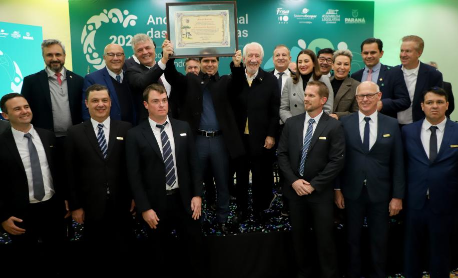 Modelo reconhecido pela ONU, cooperativismo do Paraná é celebrado no Palácio Iguaçu