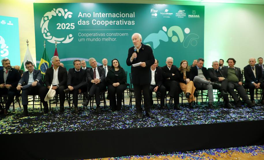 Modelo reconhecido pela ONU, cooperativismo do Paraná é celebrado no Palácio Iguaçu