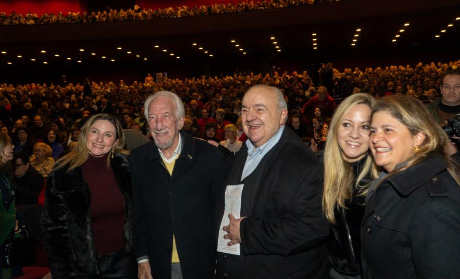 Piana participa da abertura do 63º Festival Folclórico de Etnias, que reúne 2 mil artistas