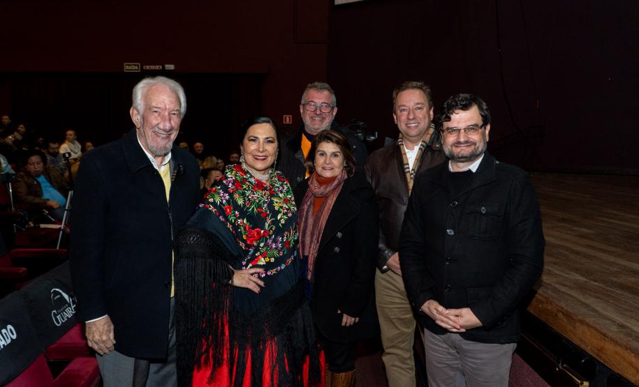 Piana participa da abertura do 63º Festival Folclórico de Etnias, que reúne 2 mil artistas