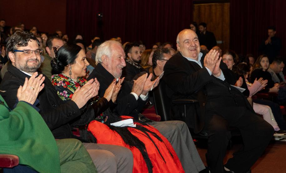 Piana participa da abertura do 63º Festival Folclórico de Etnias, que reúne 2 mil artistas