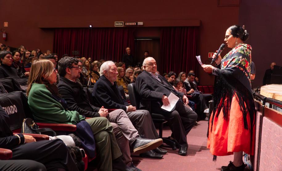 Piana participa da abertura do 63º Festival Folclórico de Etnias, que reúne 2 mil artistas