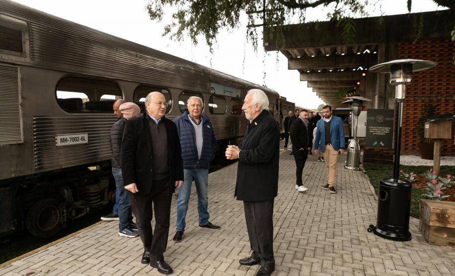 Piana participa da inauguração de novo espaço cultural da Estação Ferroviária de Curitiba