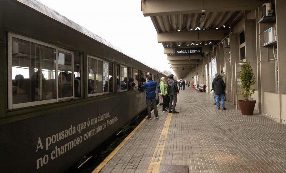 Piana participa da inauguração de novo espaço cultural da Estação Ferroviária de Curitiba
