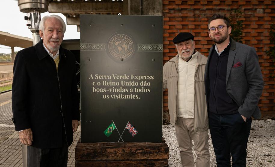 Piana participa da inauguração de novo espaço cultural da Estação Ferroviária de Curitiba