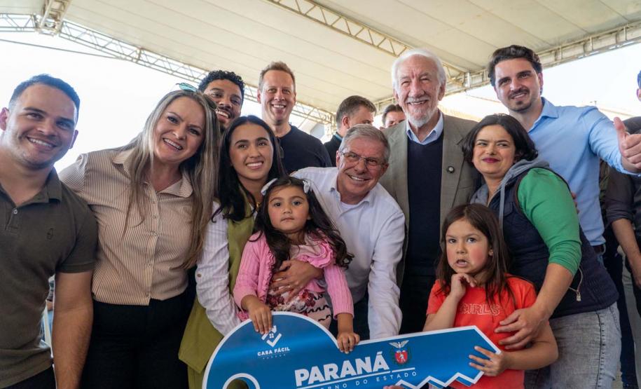 Estado investe quase R$ 1 milhão para ajudar 46 famílias de Irati a comprarem a casa própria