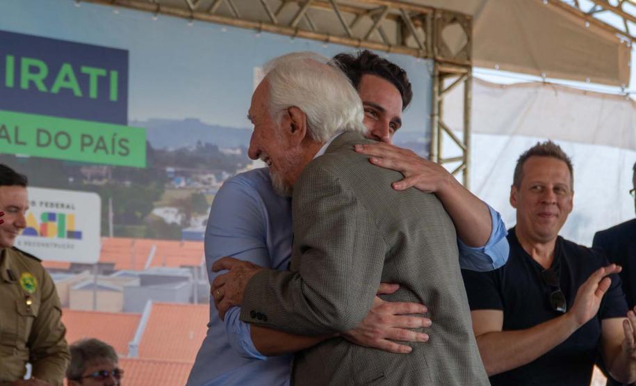 Estado investe quase R$ 1 milhão para ajudar 46 famílias de Irati a comprarem a casa própria