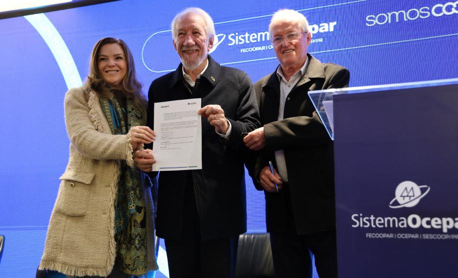 Estado e Ocepar firmam compromisso pela equidade de gênero nas cooperativas