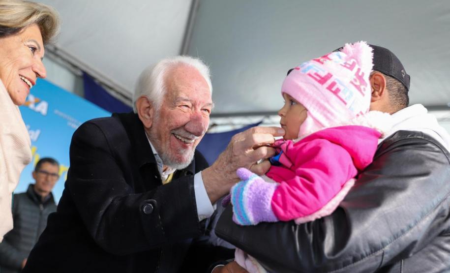 Erguido com apoio do Estado, bairro planejado de Ponta Grossa recebe 293 moradores