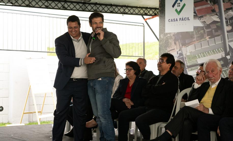 Estado entrega residencial com 128 apartamentos para atender famílias de Londrina