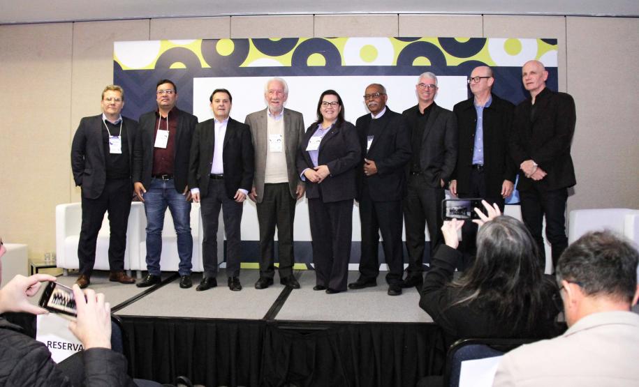 Darci Piana enfatiza a força da indústria paranaense em evento do setor de plástico