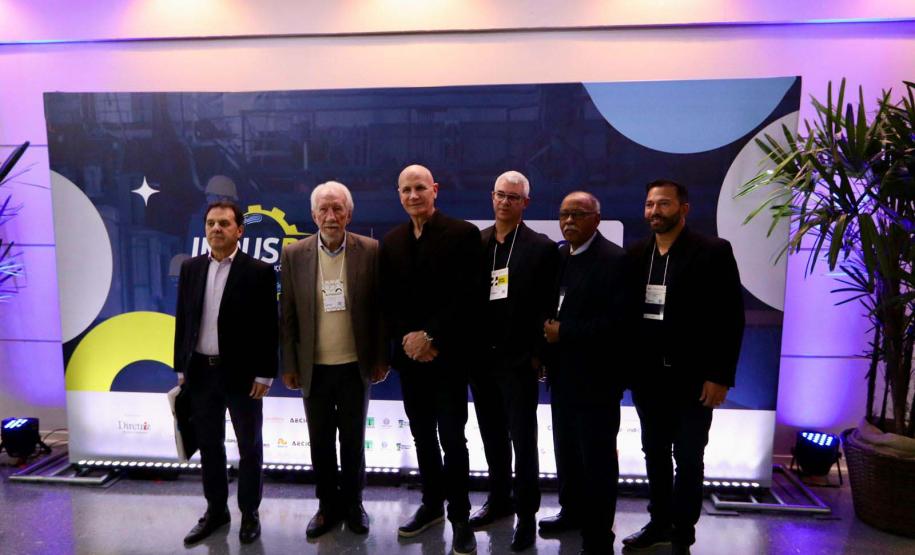 Darci Piana enfatiza a força da indústria paranaense em evento do setor de plástico