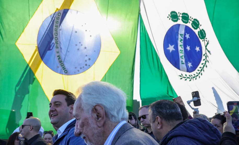 Governador dá início à duplicação em concreto da PR-412 entre Matinhos e Pontal do Paraná