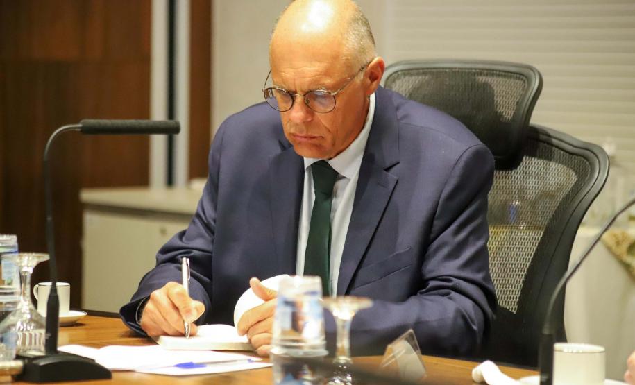 Piana destaca diferenciais do Paraná para a Agência Francesa de Desenvolvimento