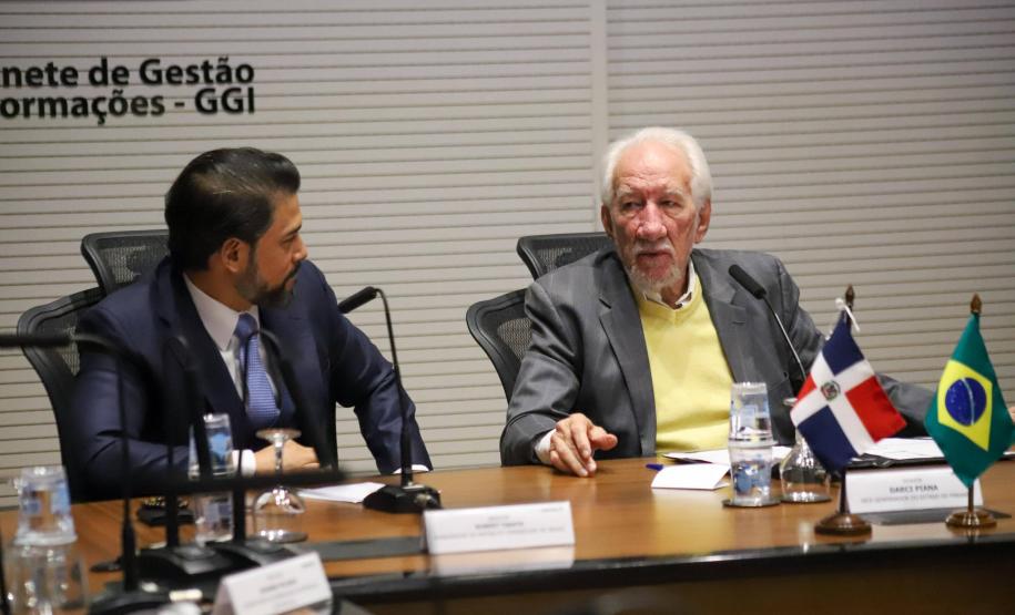 Angola e República Dominicana: Piana apresenta programas do Estado e prospecta parcerias