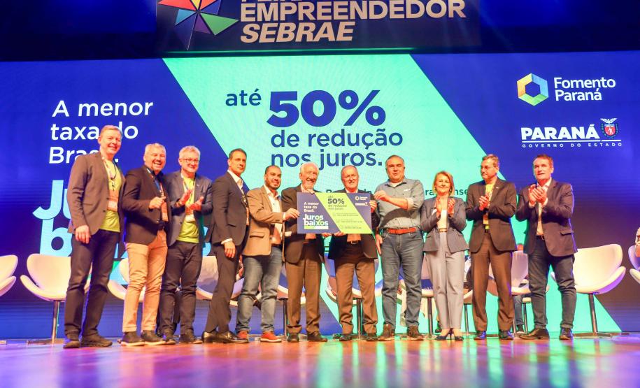 Fomento Paraná reduz taxas de juros para incentivar microcrédito e capital de giro