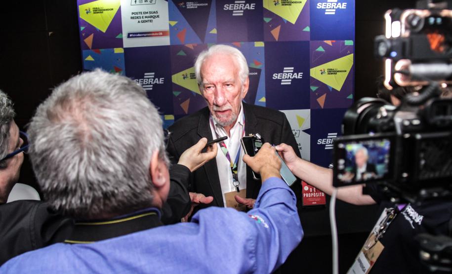 Fomento Paraná reduz taxas de juros para incentivar microcrédito e capital de giro