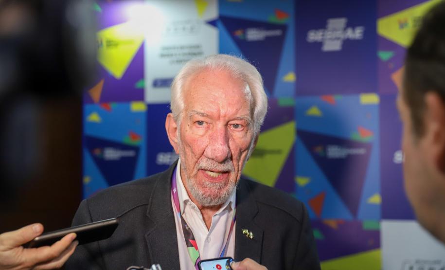 Fomento Paraná reduz taxas de juros para incentivar microcrédito e capital de giro