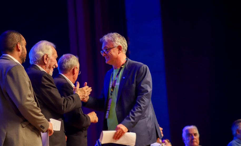 Fomento Paraná reduz taxas de juros para incentivar microcrédito e capital de giro