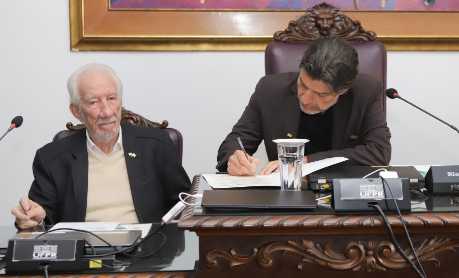 Governo do Paraná investe R$ 20 milhões para auxiliar na construção do HCzinho da UFPR