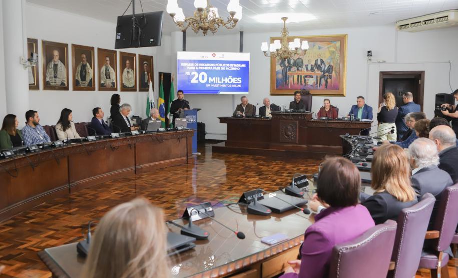Governo do Paraná investe R$ 20 milhões para auxiliar na construção do HCzinho da UFPR