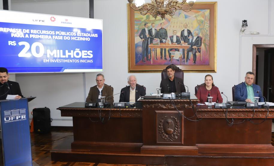 Governo do Paraná investe R$ 20 milhões para auxiliar na construção do HCzinho da UFPR