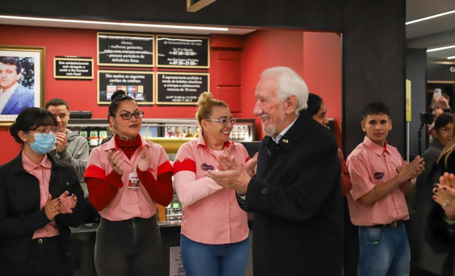 Piana destaca crescimento dos supermercados no Paraná em inauguração do Grupo Muffato