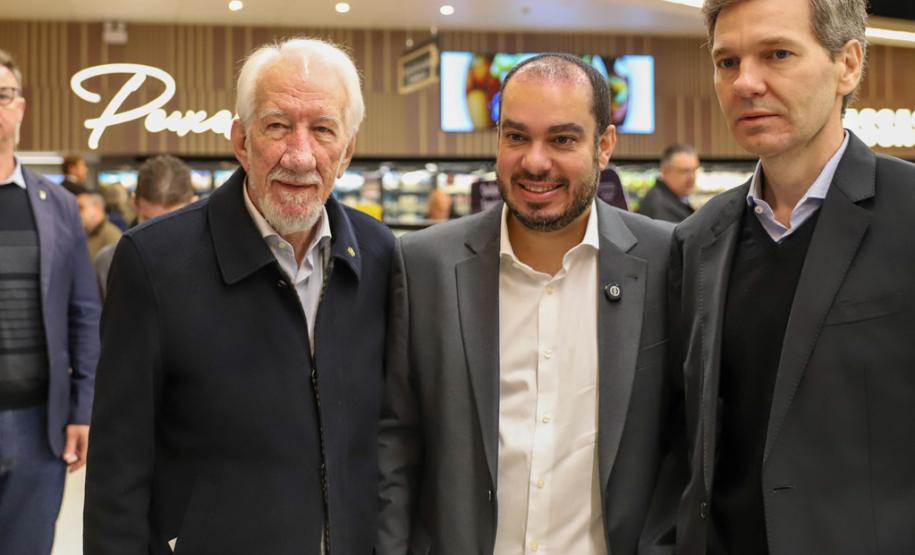 Piana destaca crescimento dos supermercados no Paraná em inauguração do Grupo Muffato